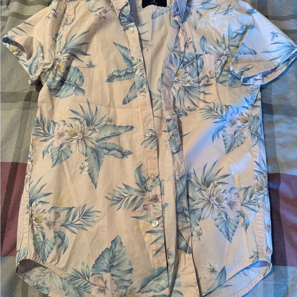 Hollister men’s everyday shirt
